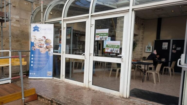 Espace jeux d'À VAUX JEUX au Marché de Noël de Vaux-le-Pénil