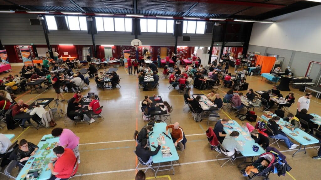 Les tables de jeu du festival Senlud, à Lieusaint