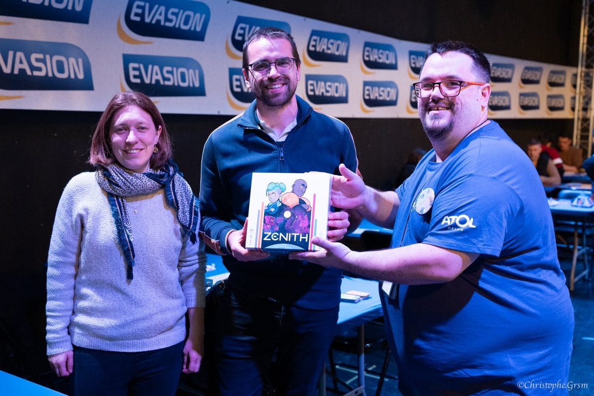 Remise du jeu Zénith sur un stand partenaire à Ludi'Vaux 2026